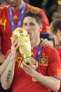 Mientras vestía la camiseta del Liverpool fue también campeón del mundo con la selección española en 2010. Torres estuvo igualmente en las Eurocopas de 2008 y 2012 conseguidas por La Roja, siendo el máximo goleador en la de Polonia y Ucrania. (Foto: Javier Soriano / AFP / Getty Images).