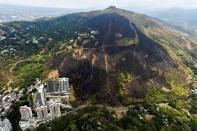 <p>Vue aérienne de Cali où de multiples feux de forêt ont démarré.</p>