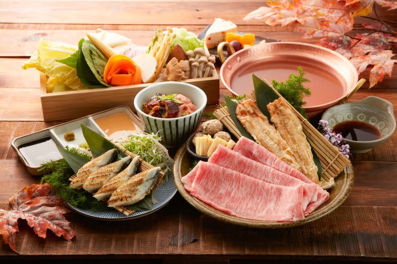 ▲「黑毛屋本家」秋季限定「鰻魚日本和牛涮涮鍋」售價1,780元，另加10％服務費。（圖／乾杯集團提供）