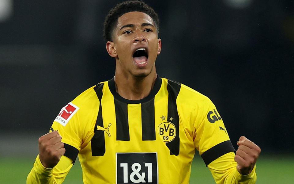 <p>Ob Cristiano Ronaldo da wohl neidisch ist? Dortmund-Star Jude Bellingham ist der einziger Fußballer unter den attraktivsten Promi-Männern. 92,22 Prozent bedeuten Platz fünf für den englischen Nationalspieler. (Bild: Lars Baron/Getty Images)</p> 