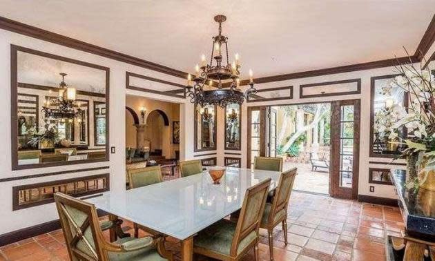 For Sale: Charlie Sheen verkauft seine Luxusvilla in Los Angeles