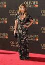 <p>Das schwarze Kleid von Louise Redknapp war über und über mit einem rosa-grünen Blümchenmuster versehen. Doch nicht nur der angesagte Flowerprint und der tiefe Ausschnitt des Kleides, auch die Volants an den Beinen und das Cape sorgten für frischen Wind. Das Kleid der Designerin Olga Vilshenko kann man übrigens für knapp 1.200 Euro im Netz erwerben. (Bild: WENN.com) </p>