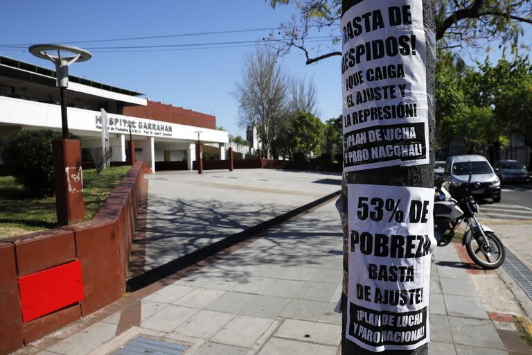 El principal reclamo de los trabajadores del hospital es por los salarios