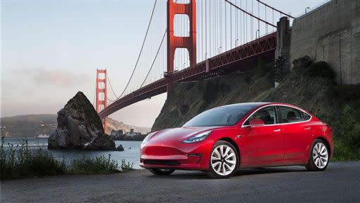 Tesla Model 3（圖／翻攝網路）