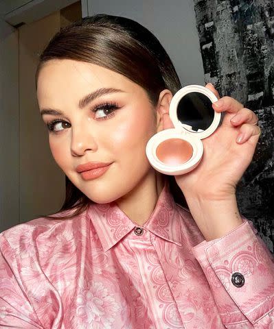 <p>Mo Qin/Instagram</p> Selena Gomez's pink makeup look.