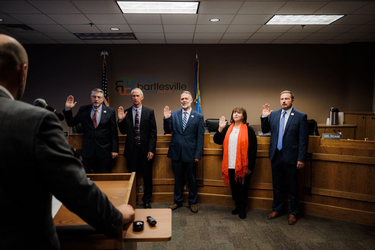 Mayor Dale Copeland, Vice Mayor Jim Curd, Trevor Dorsey, Billie Roane and incoming Loren Roszel were sworn in at Monday night's city council meeting by City Attorney Jess Kane.
