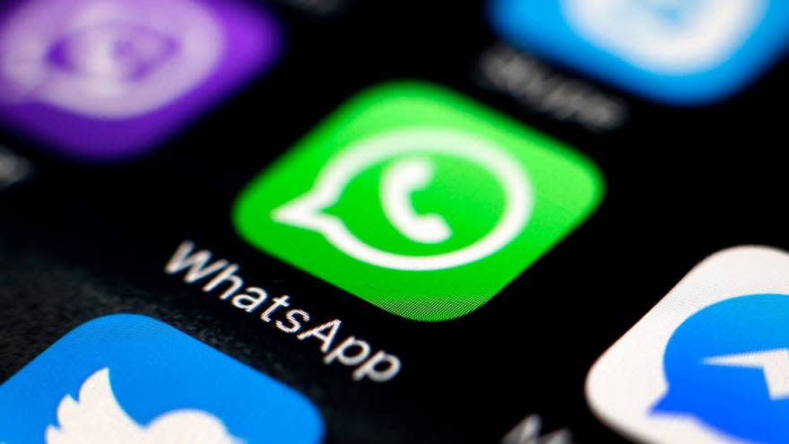 Alerta por nueva estafa de WhatsApp que busca robar credenciales desde una supuesta billetera cripto