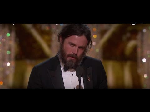 2017: When Brie Larson didn't clap for Casey Affleck.