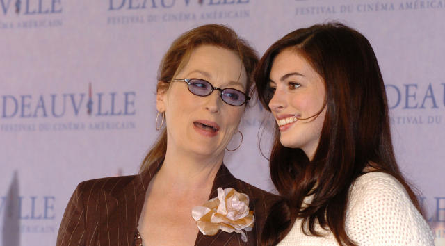 Anne Hathaway só foi escalada em 'O Diabo Veste Prada' por causa de Meryl  Streep