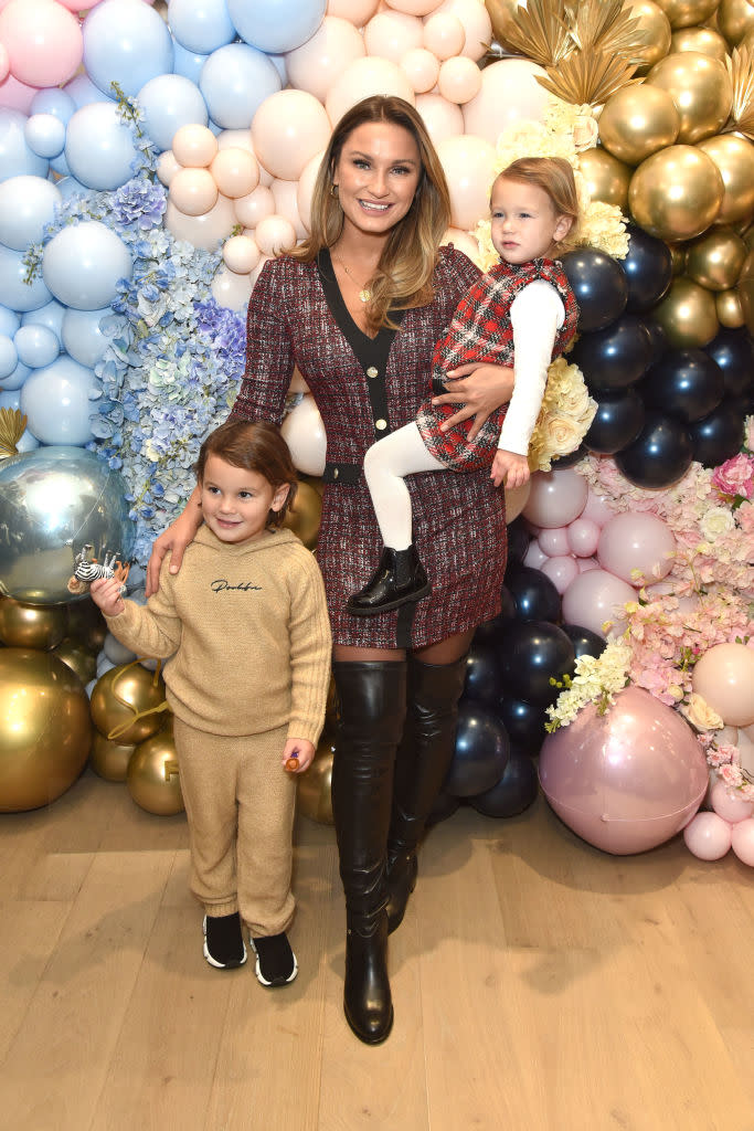 Sam Faiers with her children, Paul and Rosie Knightley in October, 2019. (Getty Images)