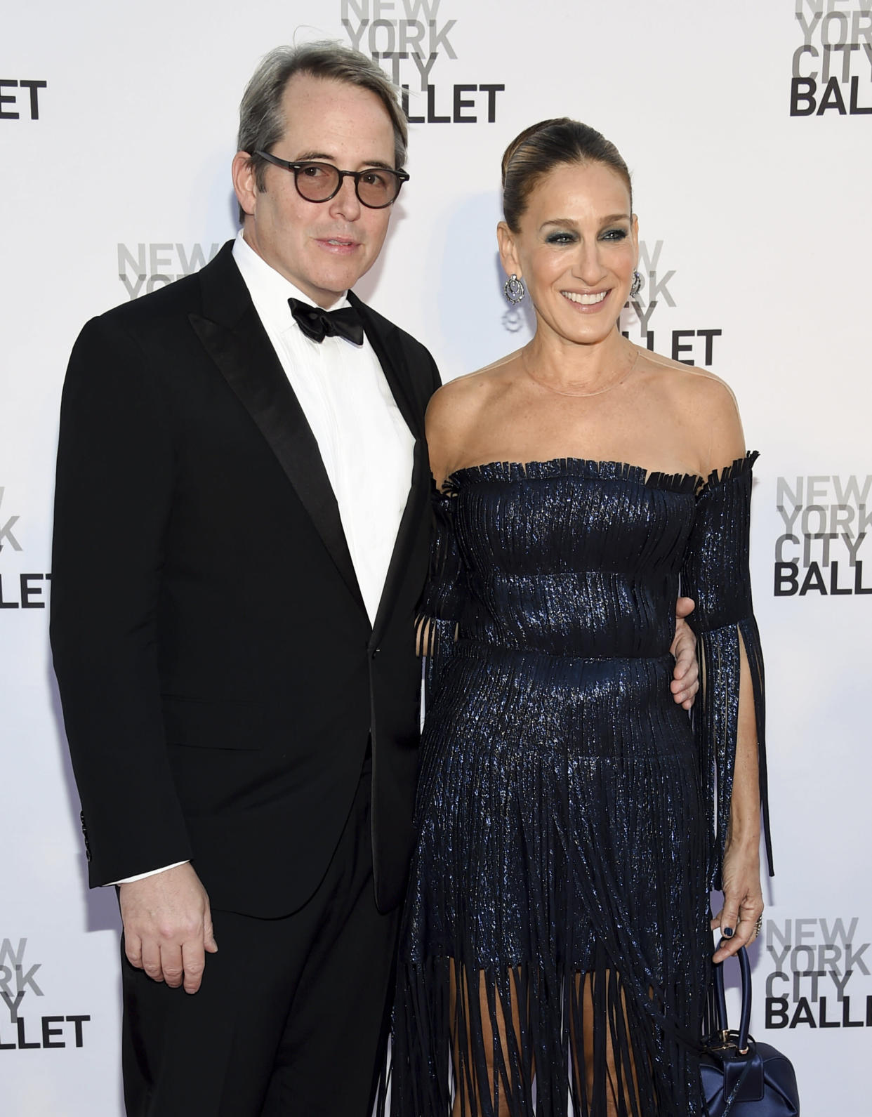 Actors Sarah Jessica Parker and husband Matthew Broderick arrive at the New York City Ballet's Fall Fashion Gala at the David H. Koch Theater on Thursday, Sept. 28, 2017, in New York. (Photo by Evan Agostini/Invision/AP)