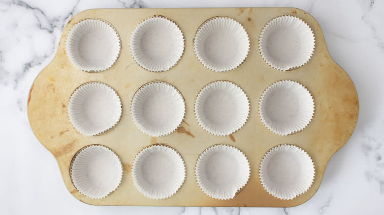 paper liners in muffin tin