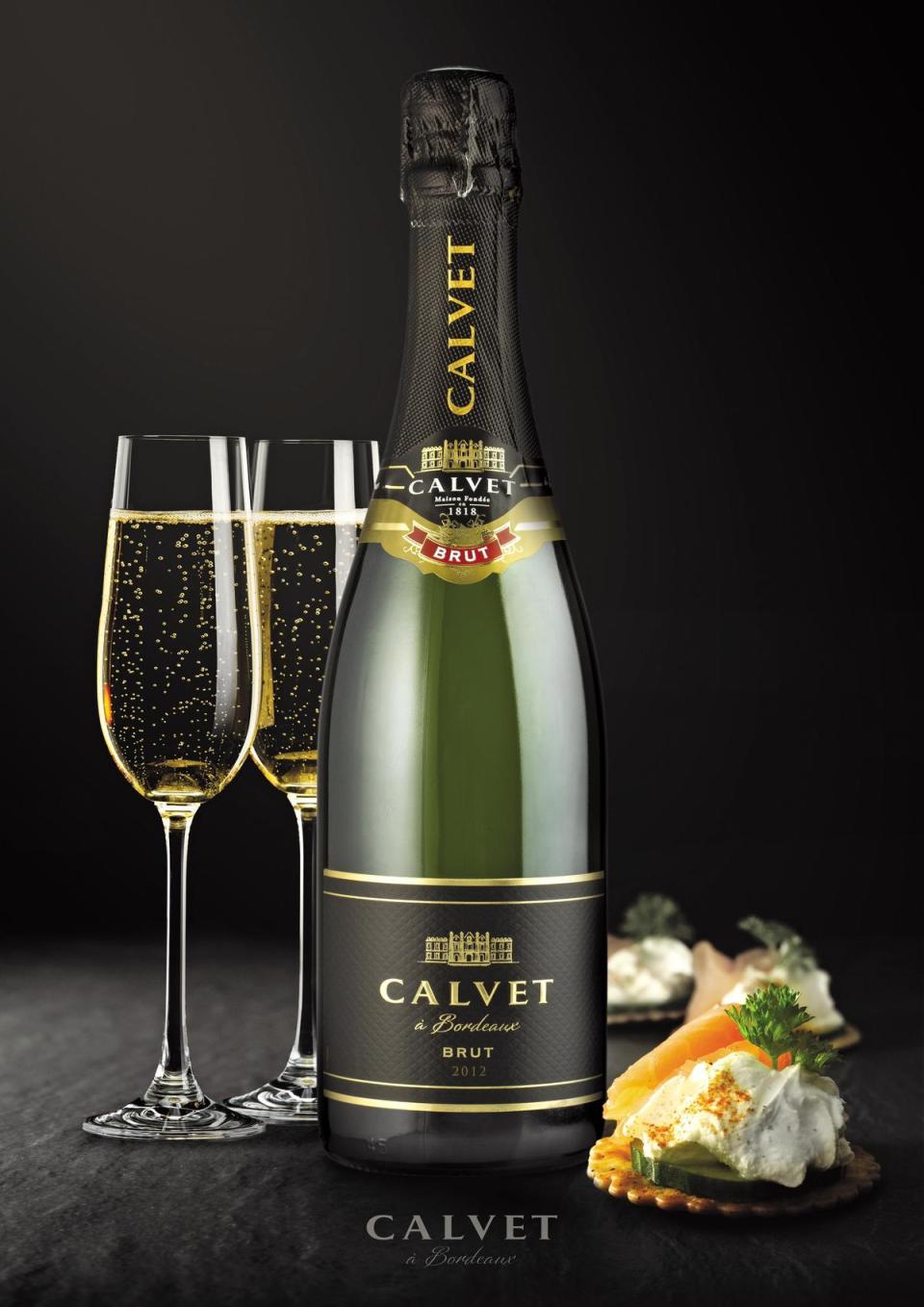 2012年的Brut Cremant是波爾多氣泡酒的代表，產自法國卡維（CALVET）葡萄酒莊酒窖。