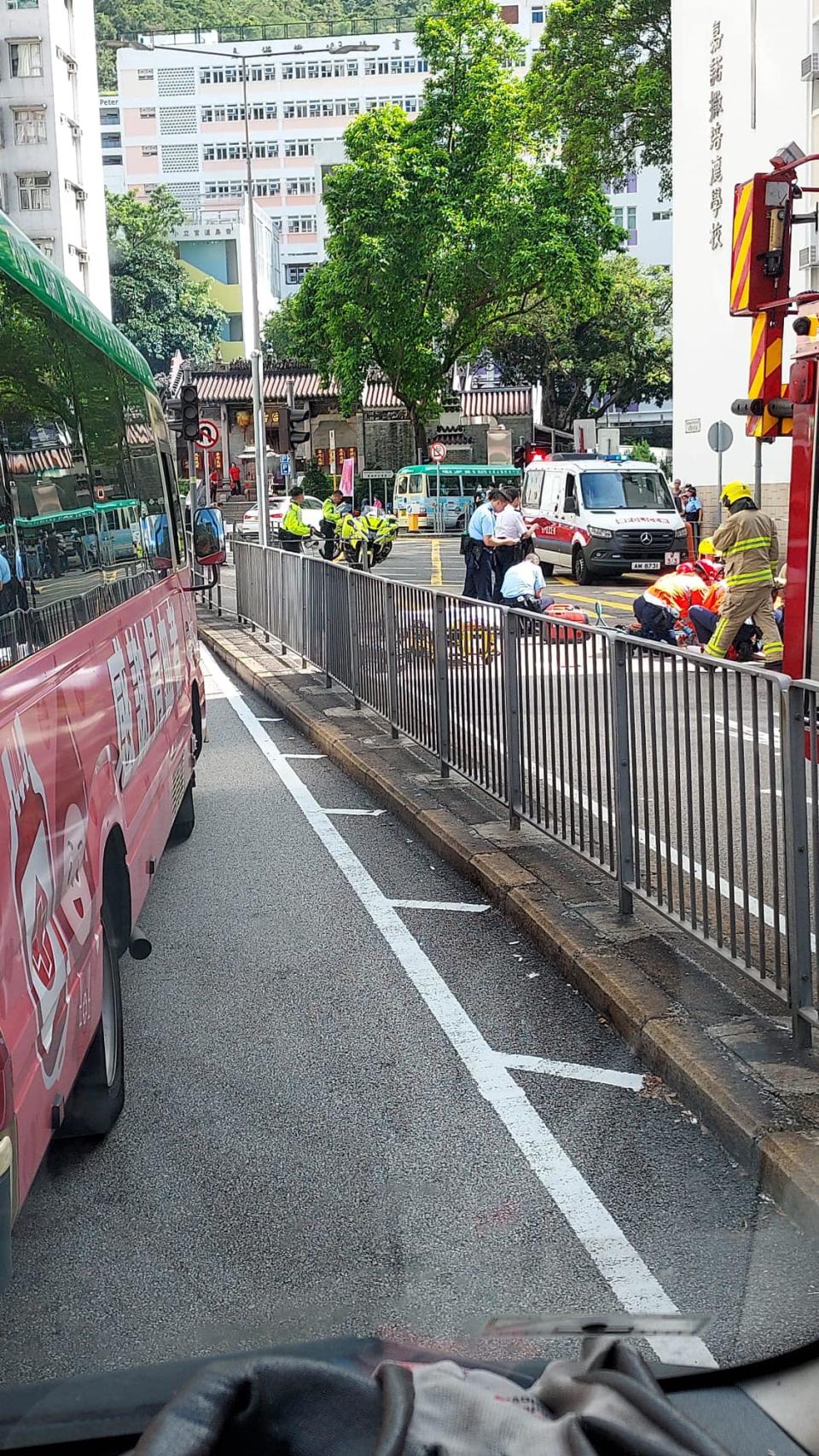 香港仔今早（5日）近 9 時發生車禍，一名 74 歲老婦橫過馬路時，被一輛輕型貨車撞倒，她頭部嚴重受傷，昏迷送院後證實不治。（網上圖片）