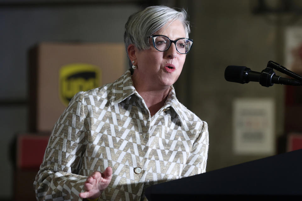 UPS CEO Carol Tomé introduces U.S. President Donald Trump for an event at a UPS facility at Hartsfield-Jackson Atlanta International Airport in Atlanta, Georgia, U.S., July 15, 2020. REUTERS/Jonathan Ernst