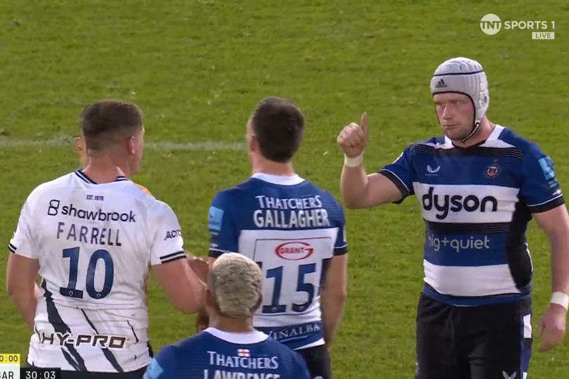 Owen Farrell takes exception to comments from Bath hooker Niall Annett -Credit:TNT Sport