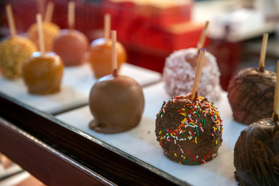 Candy apples on display at River Street Sweets • Savannah's Candy Kitchen in Asbury Park.