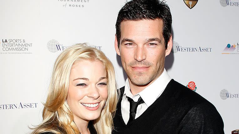 pasadena, ca january 06 singer leann rimes l and actor eddie cibrian arrive to the 2010 official bcs national championship party held at pasadena convention center on january 6, 2010 in pasadena, california photo by michael tranfilmmagic