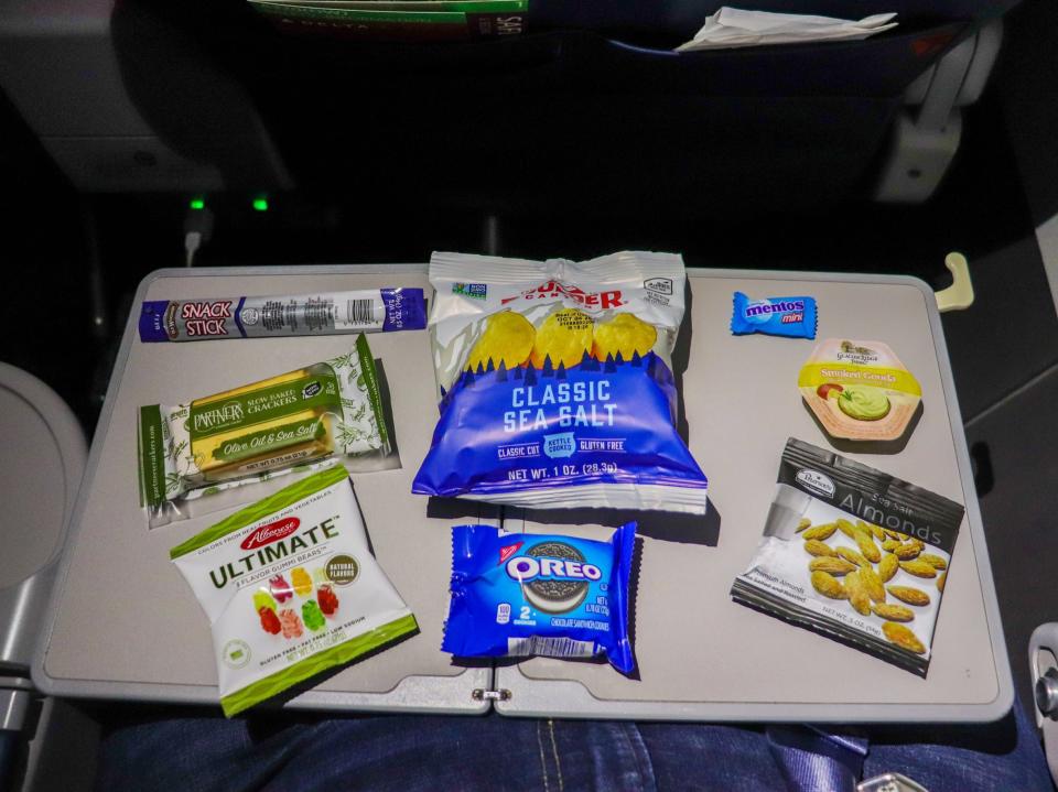 Delta Air Lines First Class Minneapolis to New York Airbus A320