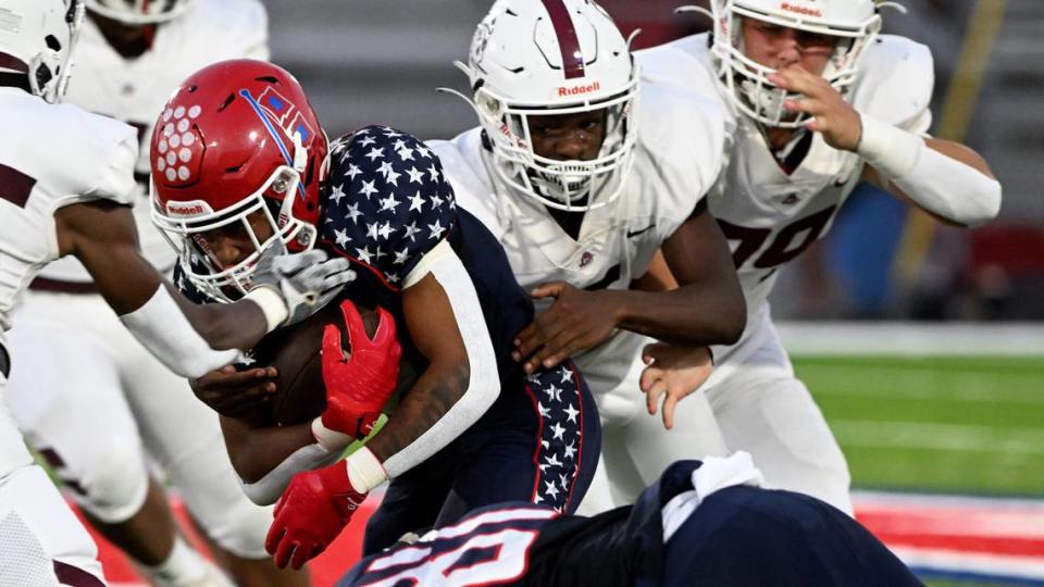 Cory Sanders runs the ball against Braden River at Hawkins Stadium Friday, Sept. 15, 2023.