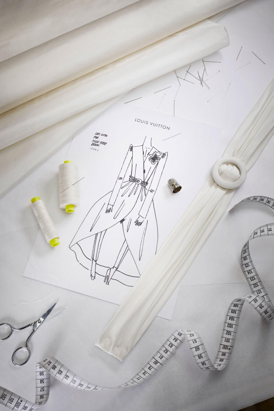 La création de la robe Louis Vuitton de Millie Bobby Brown
