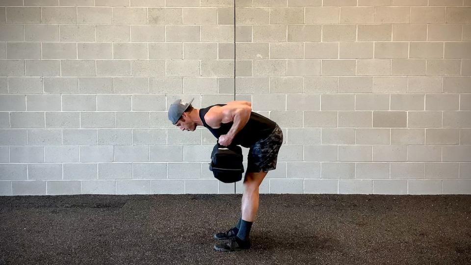 sandbag workout, deadlift to row