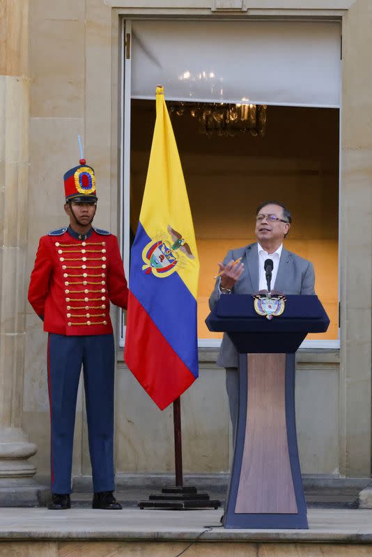 Foto de archivo. El presidente de Colombia, Gustavo Petro, habla durante la presentación de un proyecto de reforma a la salud en la Casa de Nariño, en Bogotá