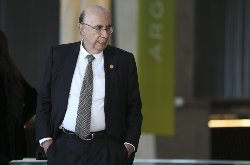 Henrique Meirelles, ex-ministro da Fazenda, rebateu críticas feitas por Paulo Guedes (AP Photo/Natacha Pisarenko)