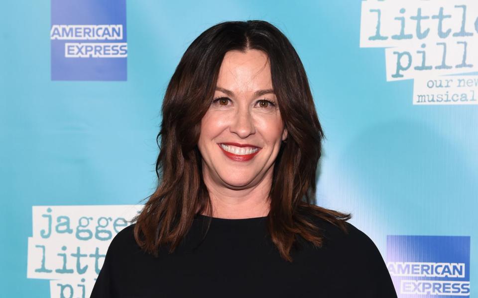 Alanis Morissette hat sich nur wenige Stunden vor der Premie von einer Dokumentation über ihr Leben distanziert. (Bild: 2019 Getty Images/Daniel Zuchnik)