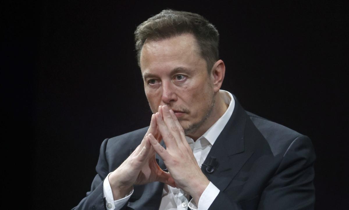 Power lunch: World's two richest people Elon Musk and Bernard