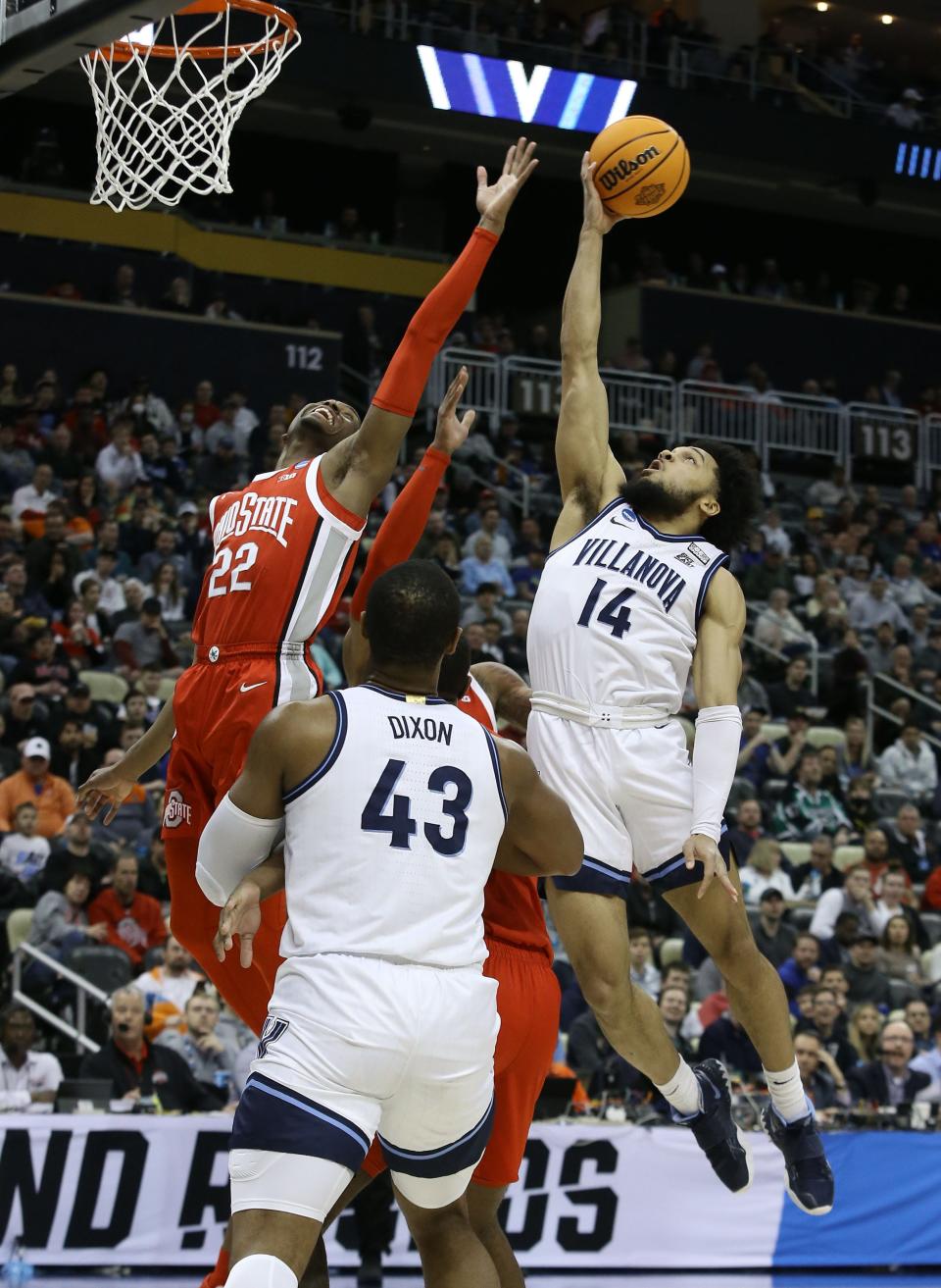 Villanova's Caleb Daniels shoots against Ohio State's Malaki Branham on Sunday.