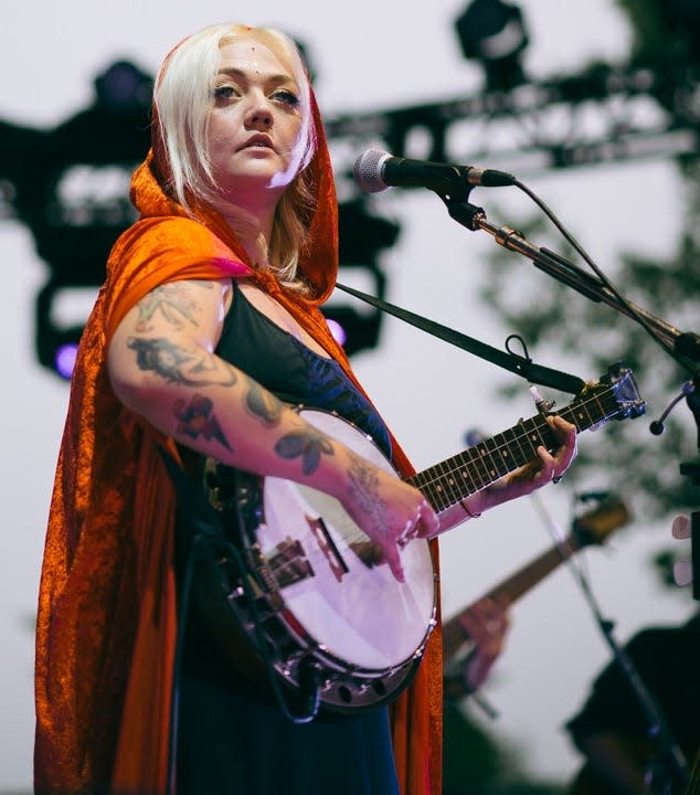 Elle King, who had a breakthrough pop-rock hit with "Ex's & Oh's," will open the Chris Stapleton show, along with rising singer-songwriter Madeline Edwards.