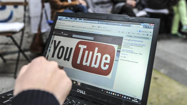 YouTube Seeks Streaming Rights to Battle Netflix, Amazon