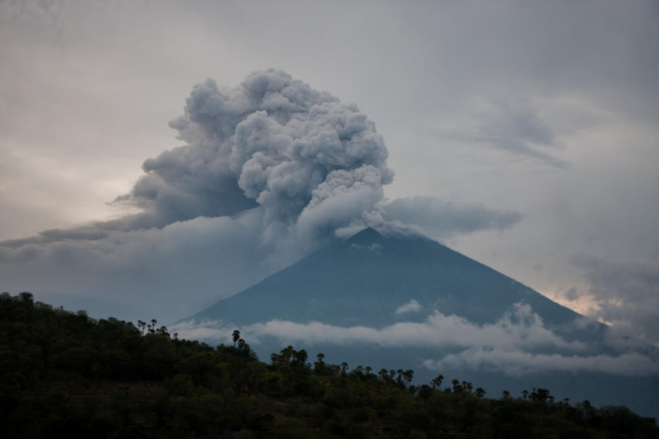 Bali’s Mount Agung has first major volcano eruption since 1963