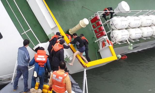 Four crew of S. Korean ferry charged with manslaughter