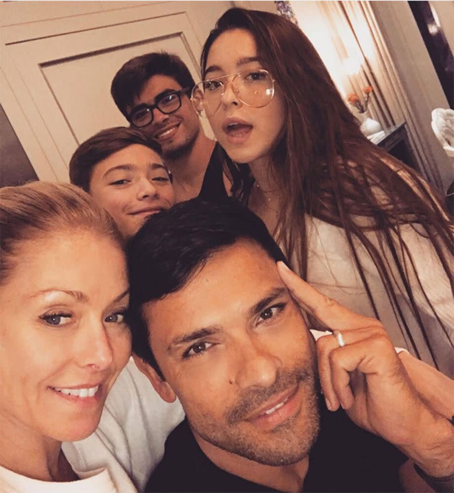 Kelly Ripa and Mark Consuelos with sons Michael and Joaquin and daughter Lola | Source: Kelly Ripa/Instagram