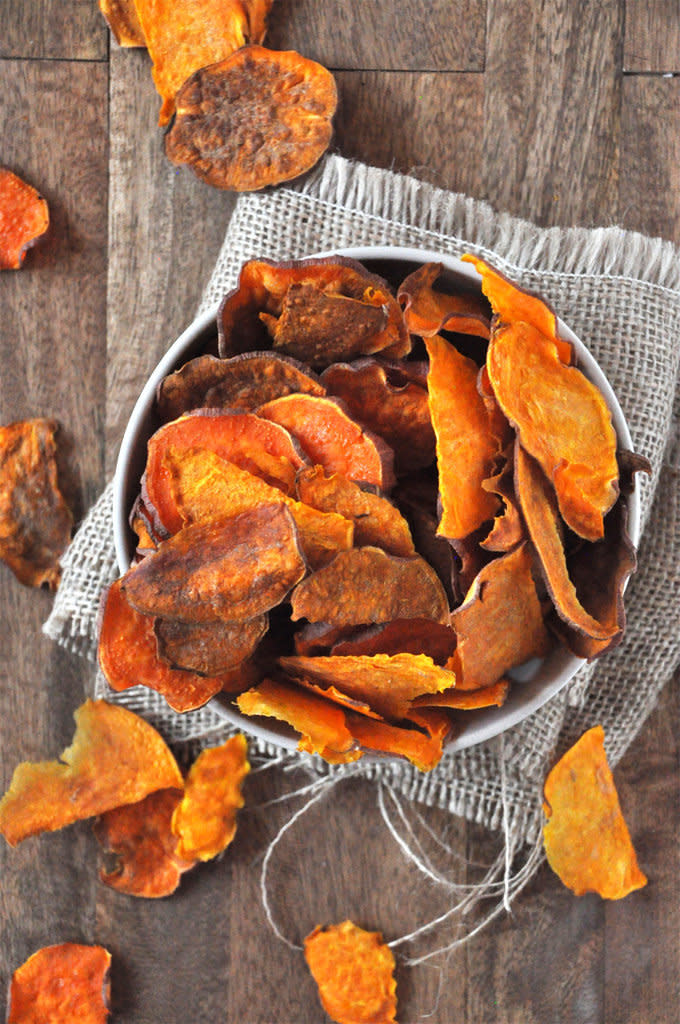 <strong>Get the <a href="http://minimalistbaker.com/baked-sweet-potato-chips/">Baked Sweet Potato Chips recipe</a>&nbsp;from Minimalist Baker</strong>