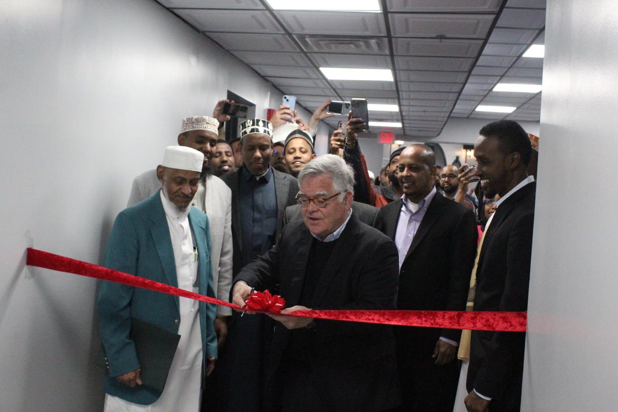 Al-Farooq Islamic Center of Nashville opened its new building on Thompson Lane in a ribbon cutting ceremony on Feb. 25, 2023. Al-Farooq moved from its old location along 4th Avenue South. Nashville Mayor John Cooper helps Al-Farooq leaders cut the ribbon.