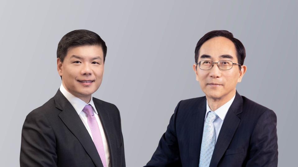 開發金董座由王銘陽（右）接任，楊文鈞（左）接金控總經理。（開發金提供）