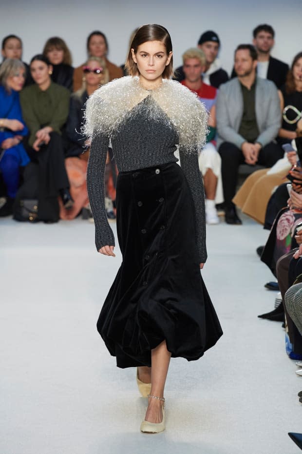 <p>A look from JW Anderson's Fall 2020 collection. Photo: Imaxtree</p>