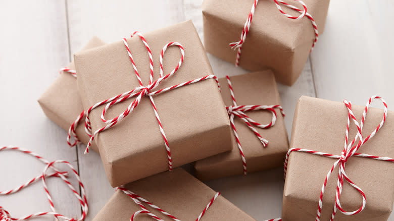 Bakery boxes with red and white twine