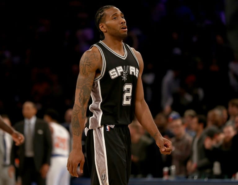 Kawhi Leonard nailed a clutch jump shot with two seconds remaining to lift the San Antonio Spurs to a 100-99 victory over the Indiana Pacers, at AT&T Center in San Antonio, Texas, on March 1, 2017