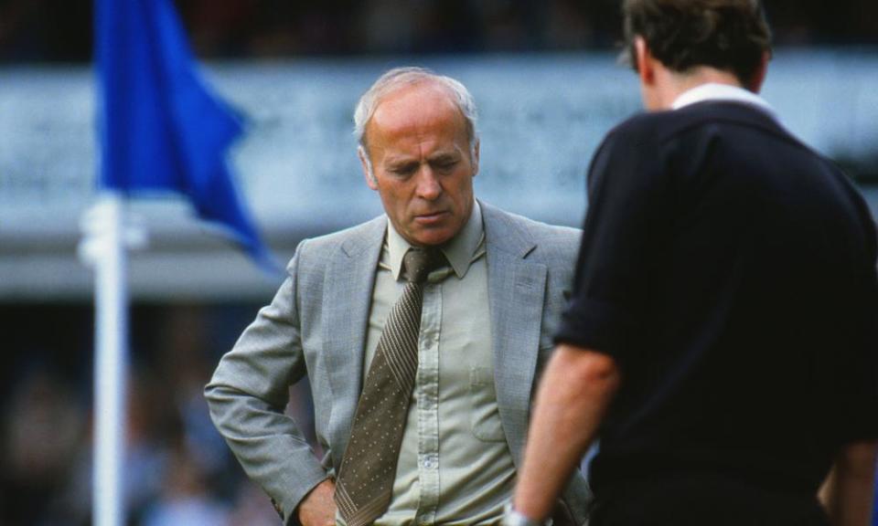 Ron Saunders questions the referee during Birmingham’s match against West Ham 1985.