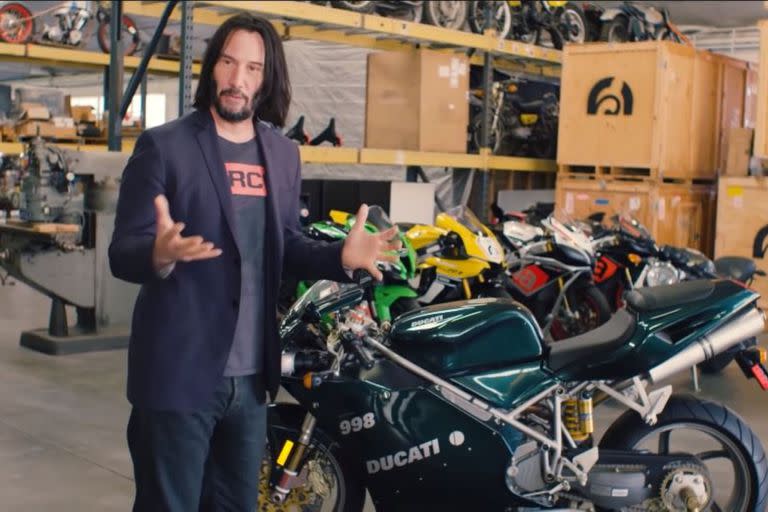 Keanu Reeves fabrica motos que alcanzan altos precios en dólares (Foto: Captura GQ México y Latinoamérica)