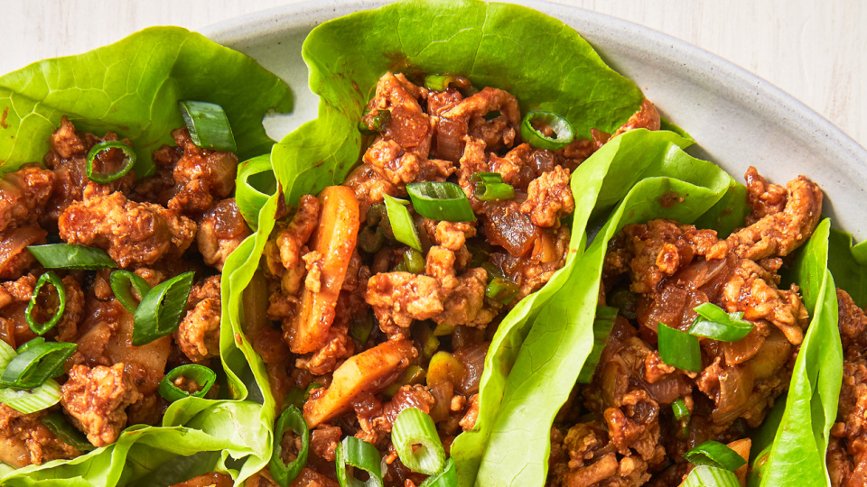 asian chicken lettuce wraps