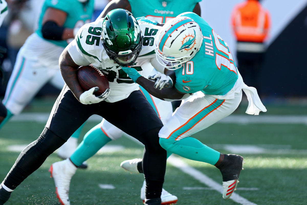 NFL injuries: Tyreek Hill seen in walking boot after Dolphins' loss to Jets