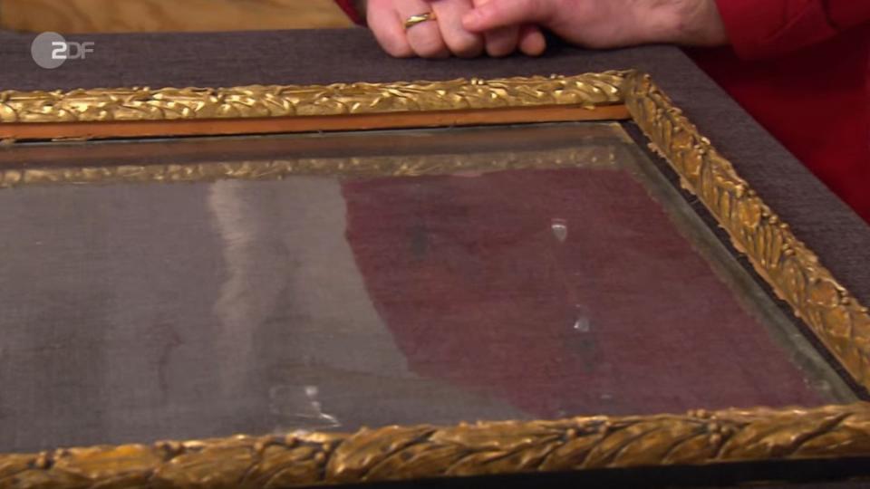 Besonders schön fand die Expertin den alten Glasrahmen mit Vergoldung: "Das ist unbedingt erhaltenswert, dieser Rahmen." (Bild: ZDF)