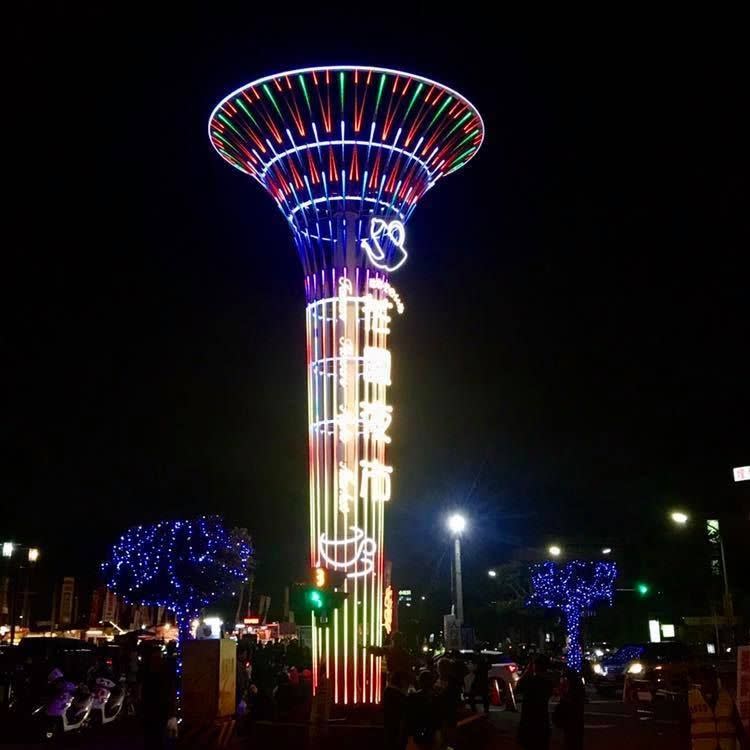 ▲花園夜市是不少人去台南遊玩時，都會選擇朝聖的觀光夜市。（圖/花園夜市臉書）