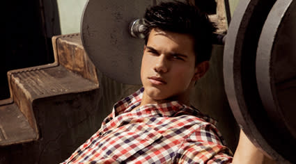 Get Taylor Lautner's Six-Pack