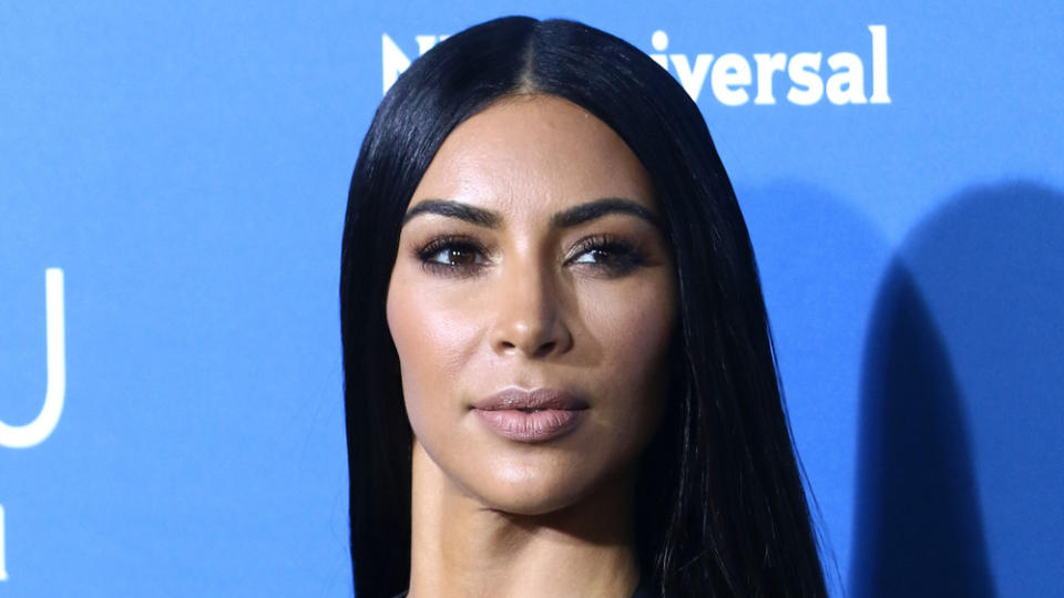 Kim Kardashian zeigt sich einsichtig (Bild: JStone/Shutterstock.com)